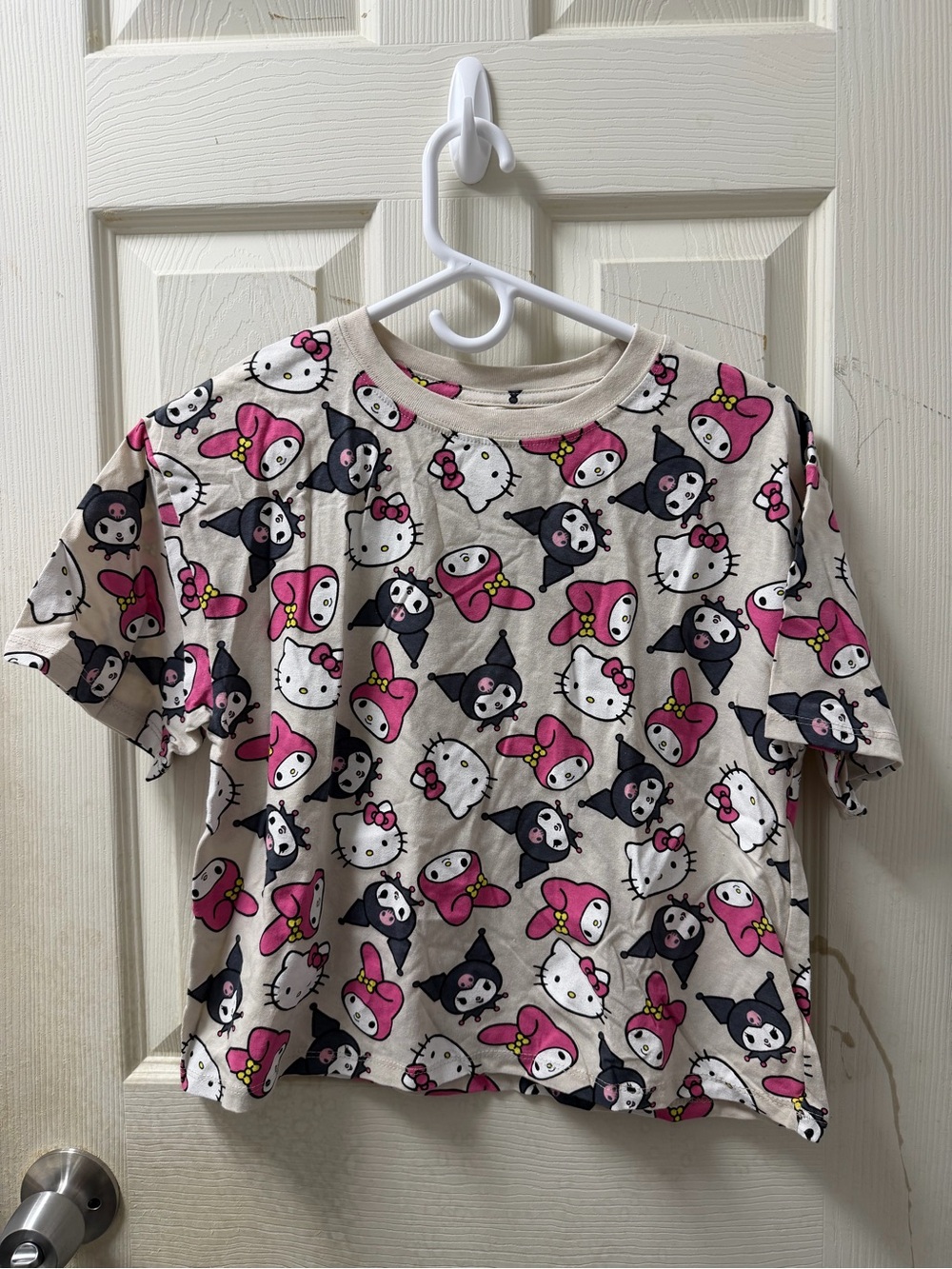 💕 Hello Kitty & Friends Pink Graphic Tee